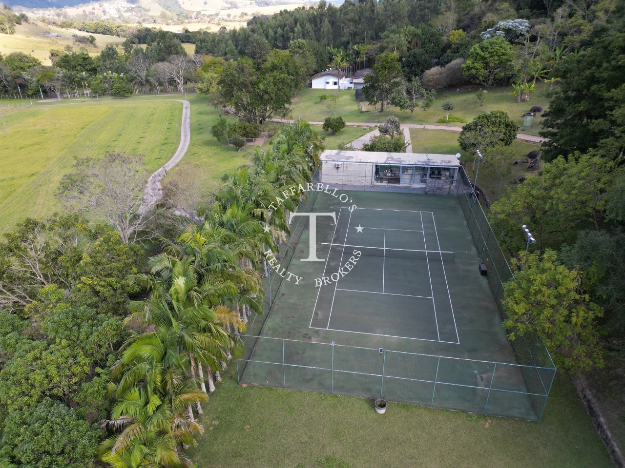 Fazenda à venda com 7 quartos, 1500m² - Foto 5