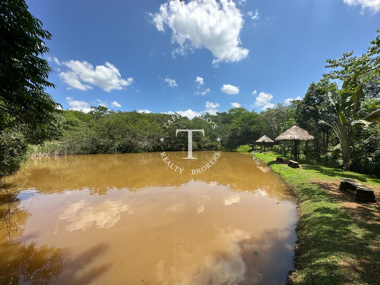 Casa de Condomínio à venda com 3 quartos, 209m² - Foto 47