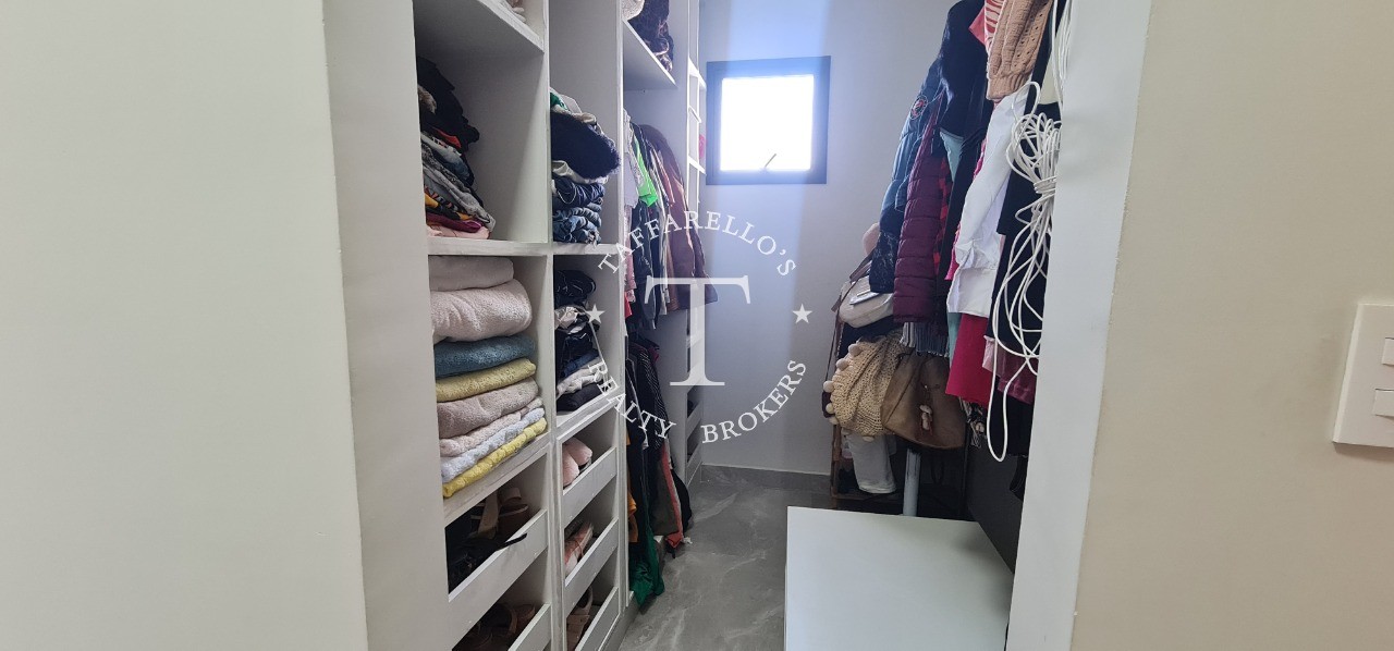 Casa de Condomínio à venda com 3 quartos, 250m² - Foto 18