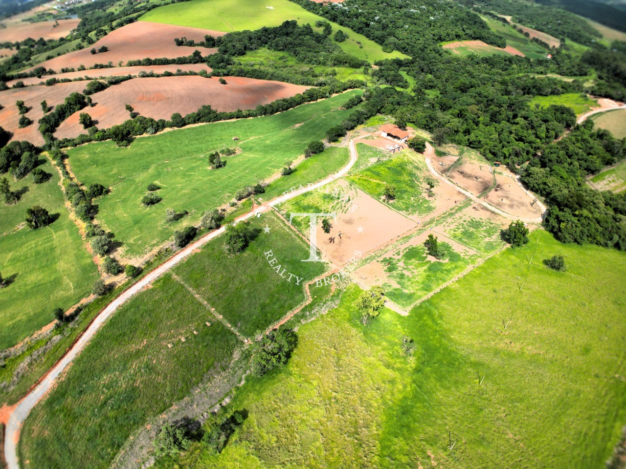 Fazenda à venda com 5 quartos, 2000m² - Foto 9