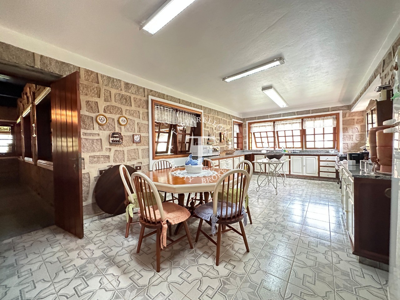 Fazenda à venda com 16 quartos, 2500m² - Foto 75