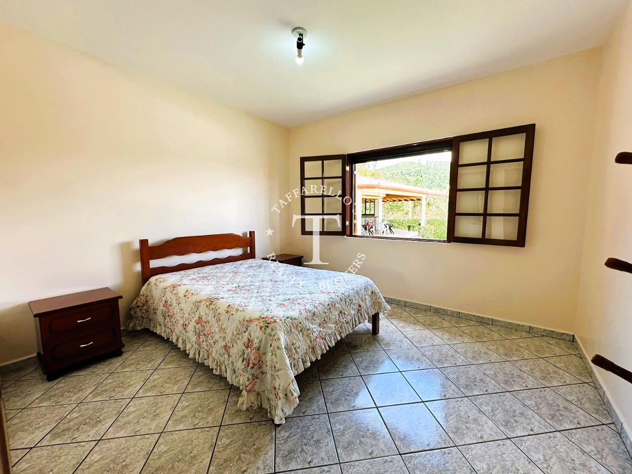 Casa de Condomínio à venda com 4 quartos, 320m² - Foto 28