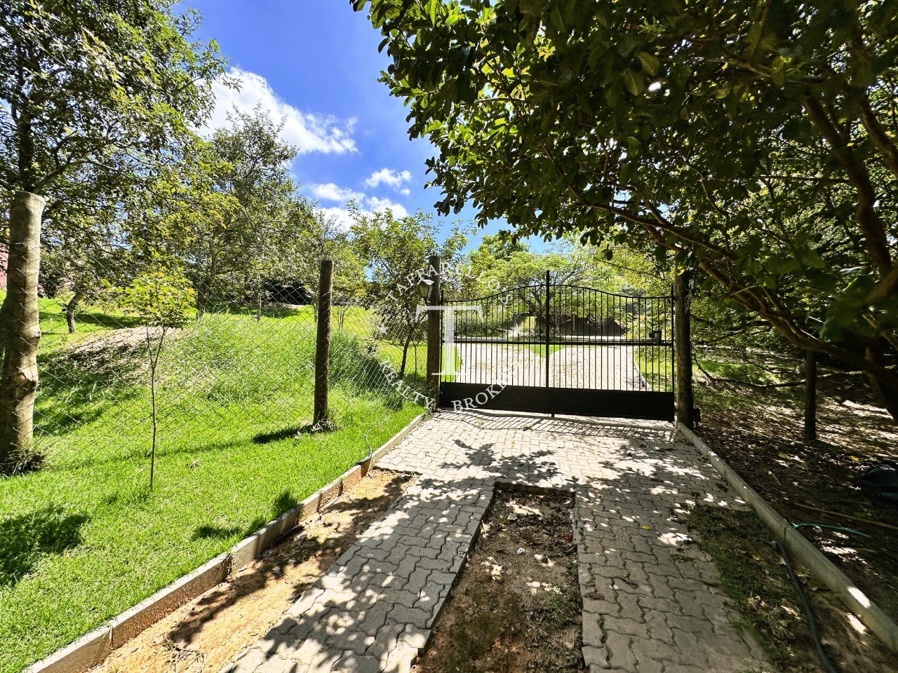 Fazenda à venda com 4 quartos, 500m² - Foto 55