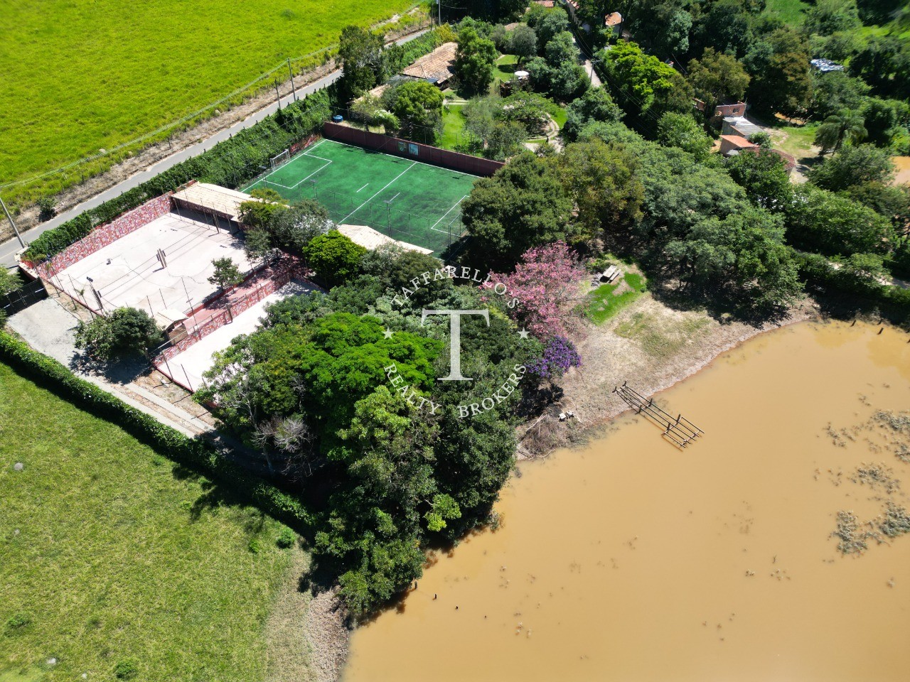 Fazenda à venda com 4 quartos, 500m² - Foto 8