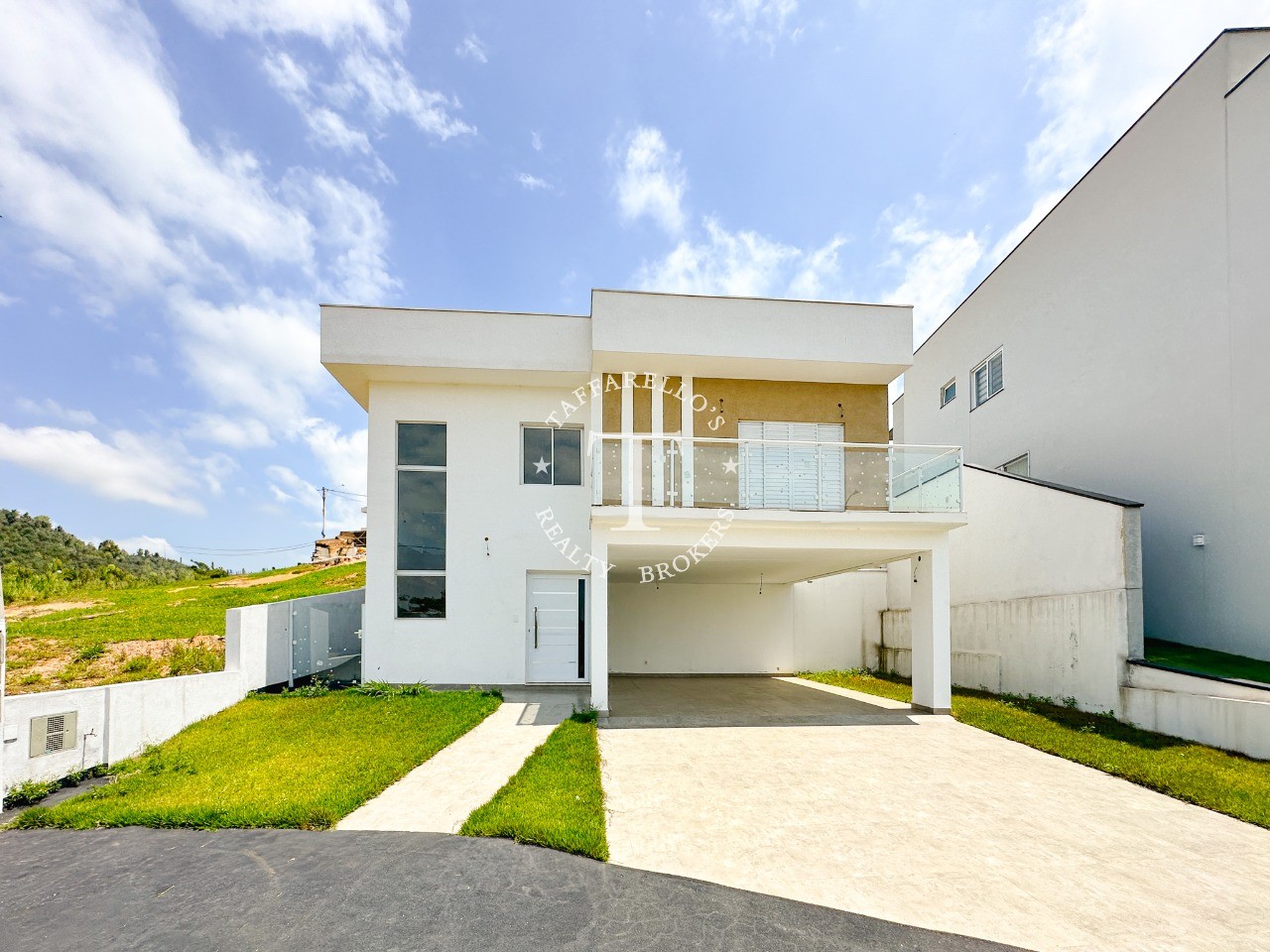 Casa de Condomínio à venda com 4 quartos, 219m² - Foto 2