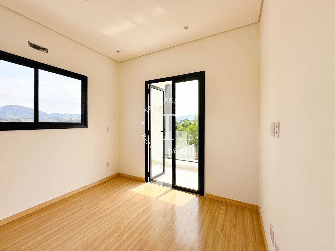 Casa de Condomínio à venda com 3 quartos, 207m² - Foto 10