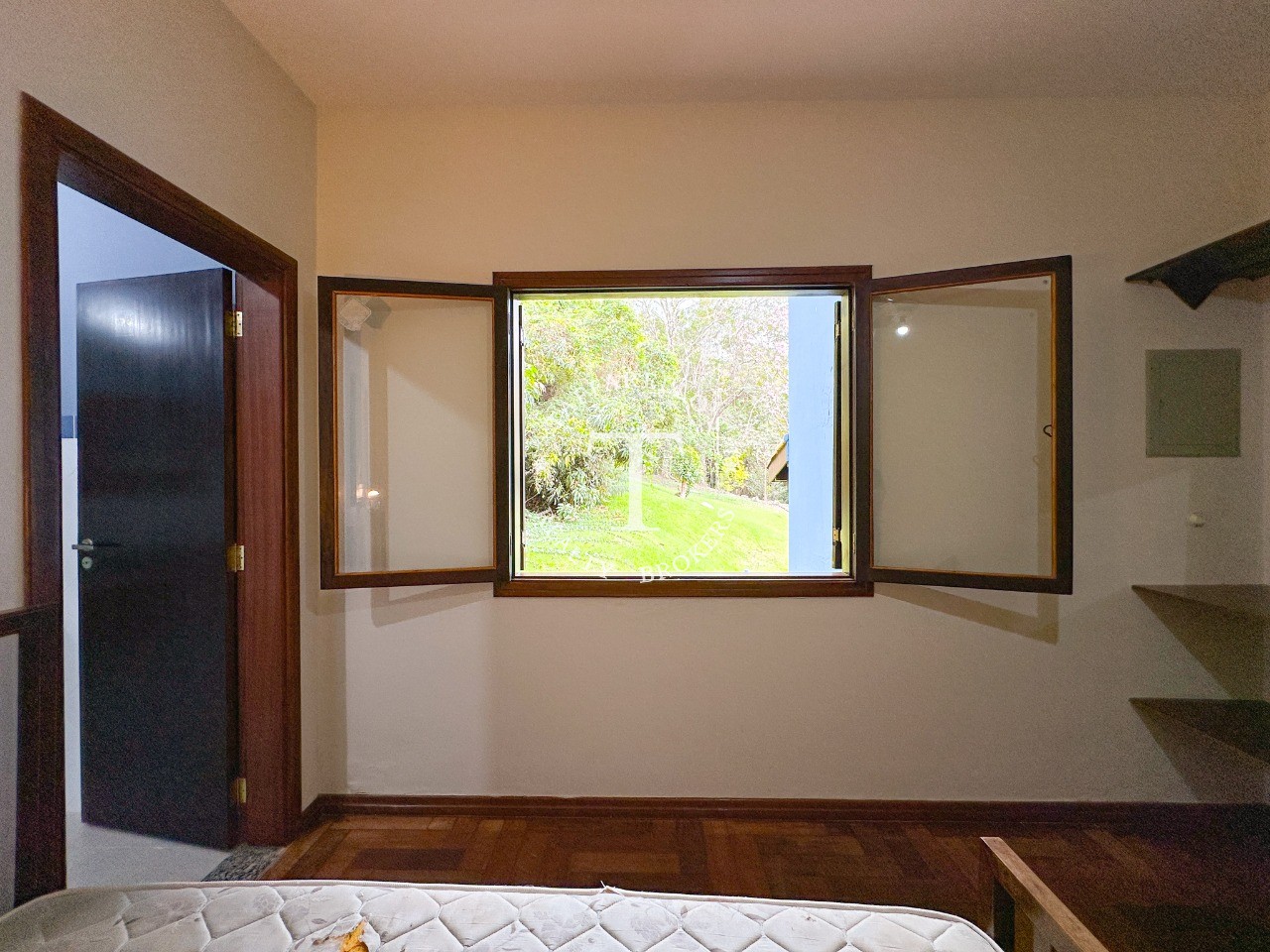 Casa de Condomínio à venda com 4 quartos, 250m² - Foto 30