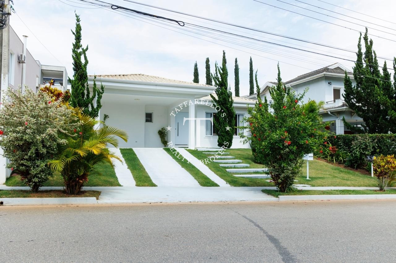 Casa de Condomínio para alugar com 3 quartos, 176m² - Foto 1