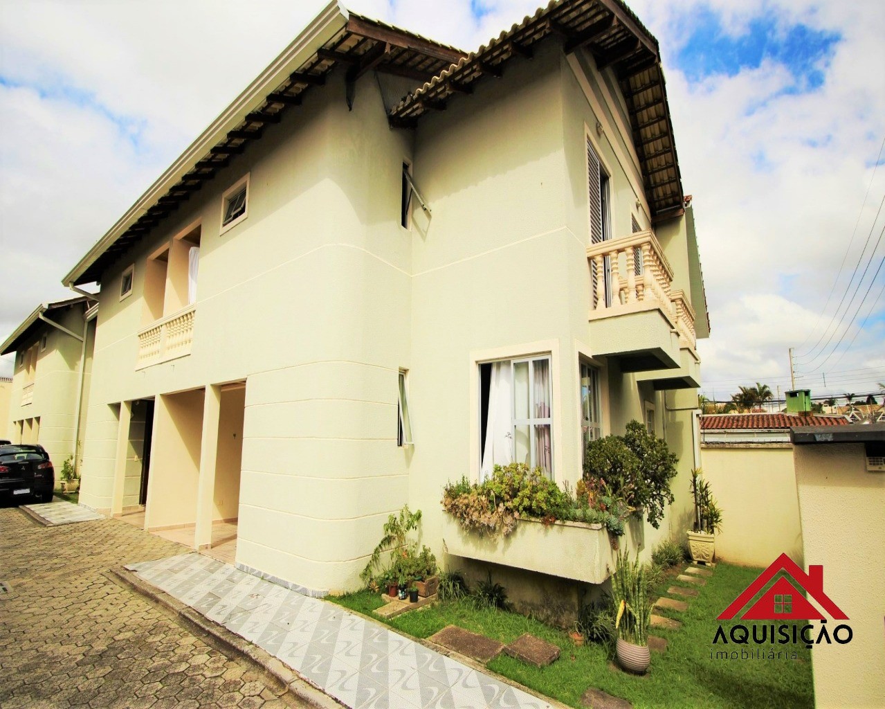 SOBRADO COM 3 DORMITÓRIOS À VENDA, 151 M², COND FECHADO - UBERABA - CURITIBA/PR