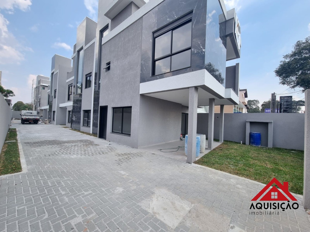 SOBRADO RESIDENCIAL em CURITIBA - PR, CAMPO COMPRIDO