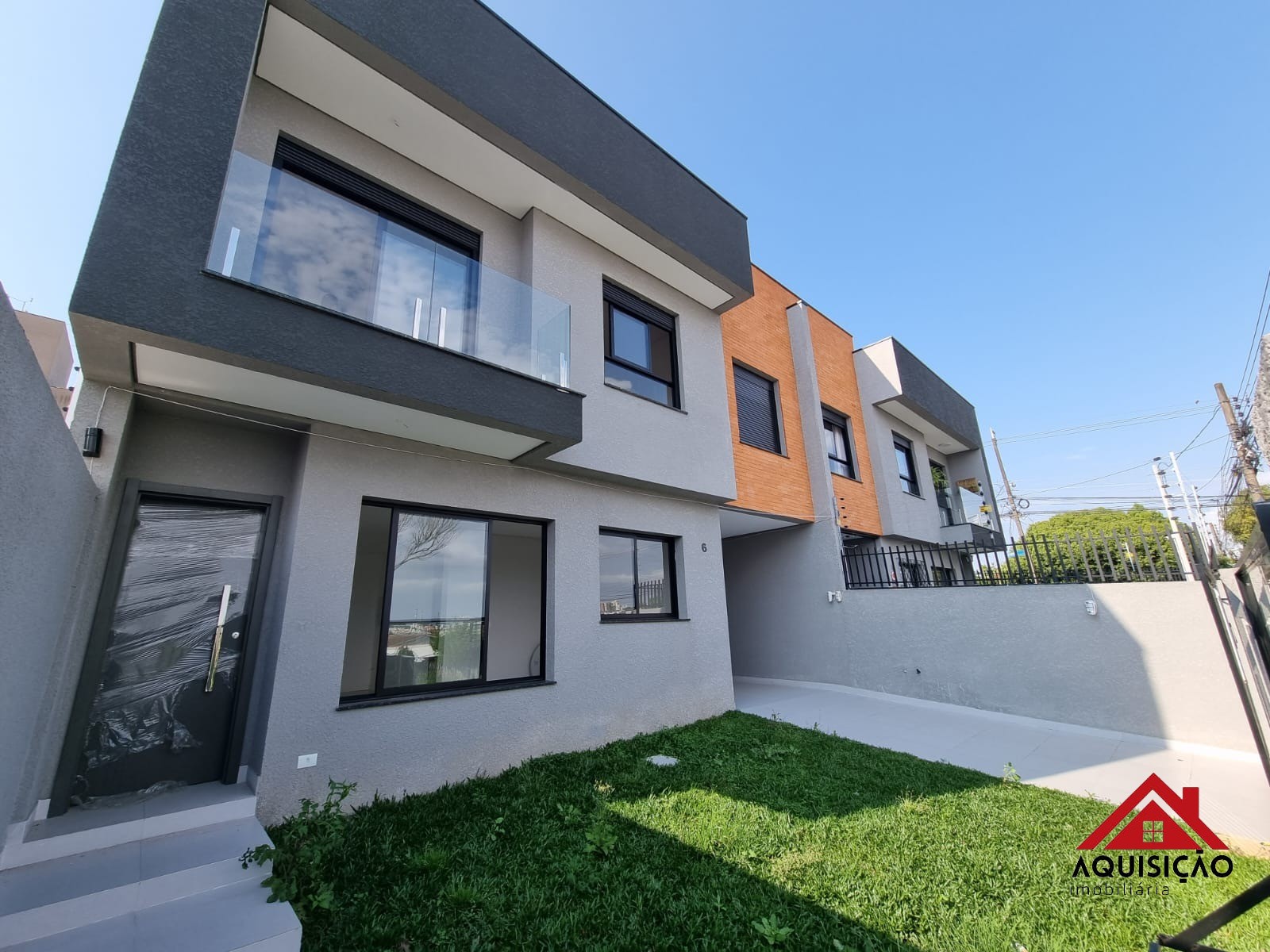 SOBRADO RESIDENCIAL em CURITIBA - PR, PORTÃO