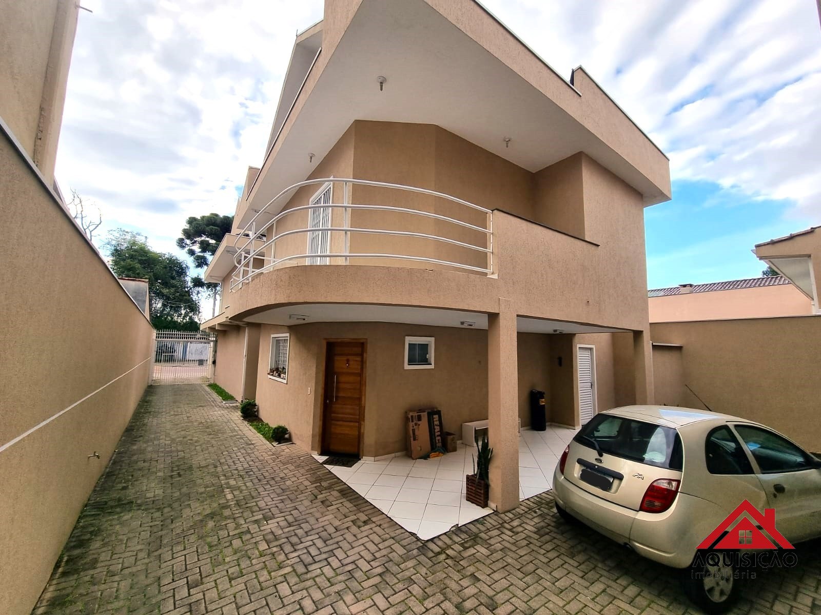 CASA RESIDENCIAL em CURITIBA - PR, LINDÓIA