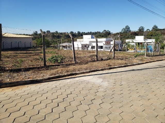 Terreno à venda, 1000m² - Foto 1