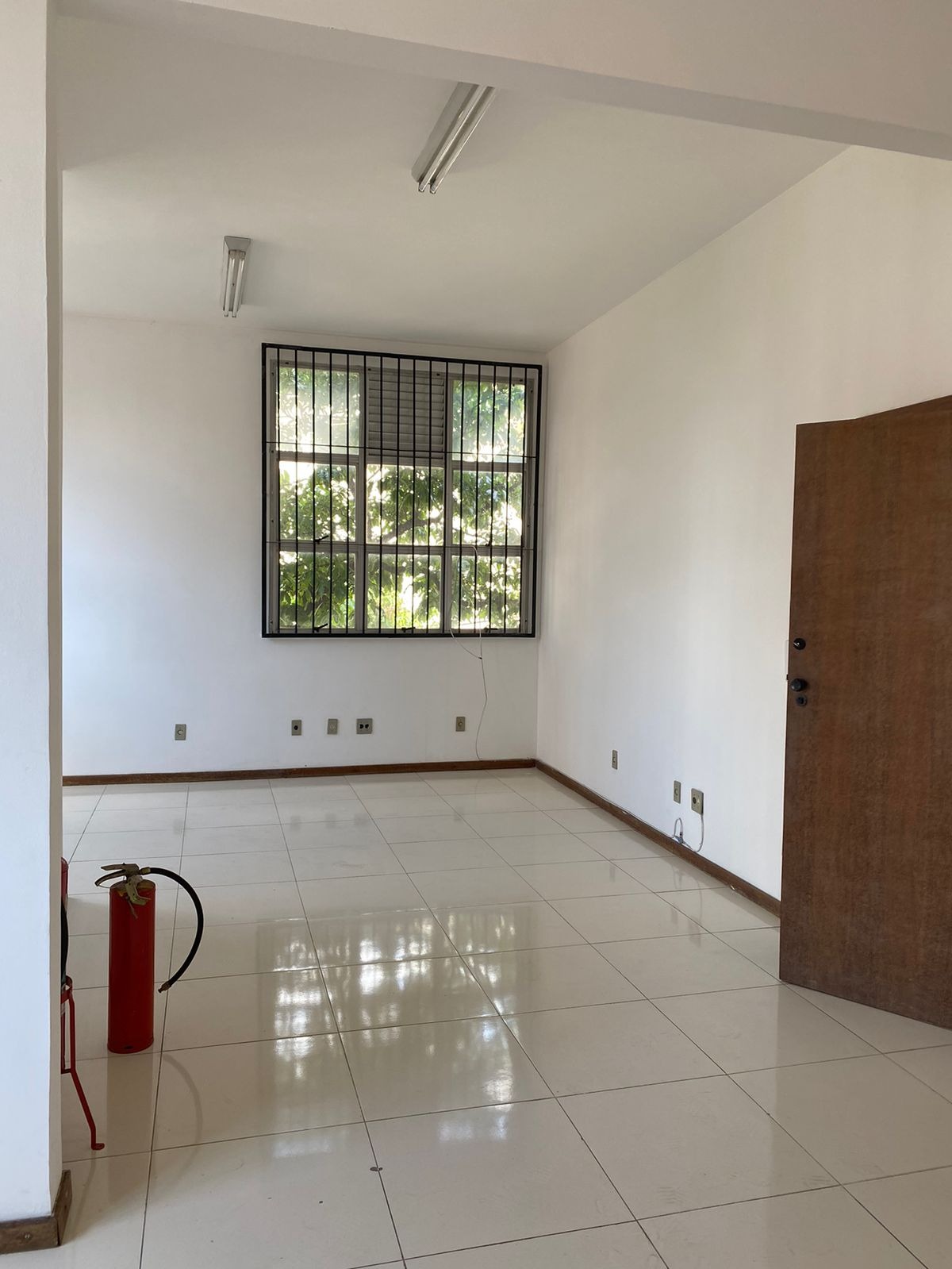 Conjunto Comercial-Sala para alugar, 56m² - Foto 2