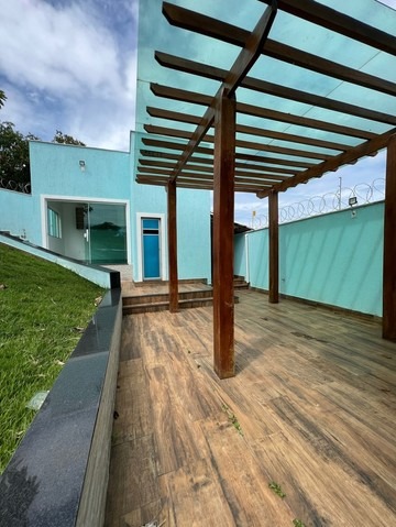 Casa à venda com 5 quartos, 250m² - Foto 3