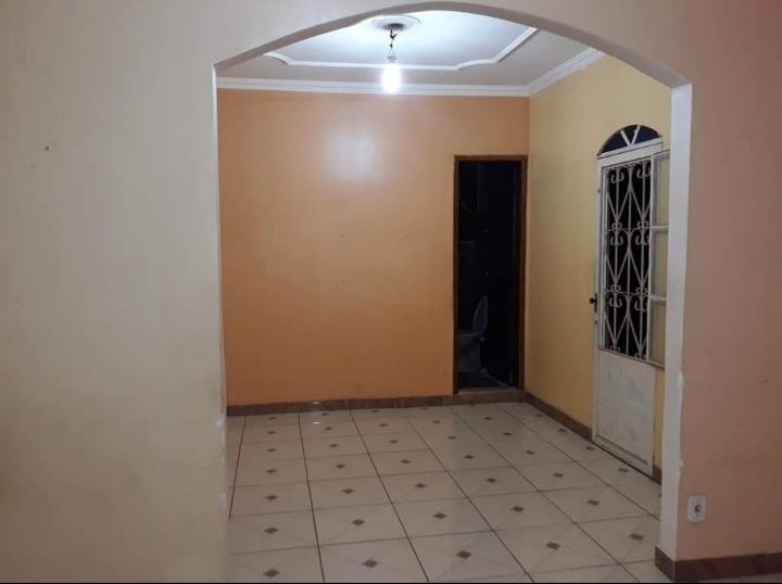 Casa à venda com 3 quartos, 220m² - Foto 3