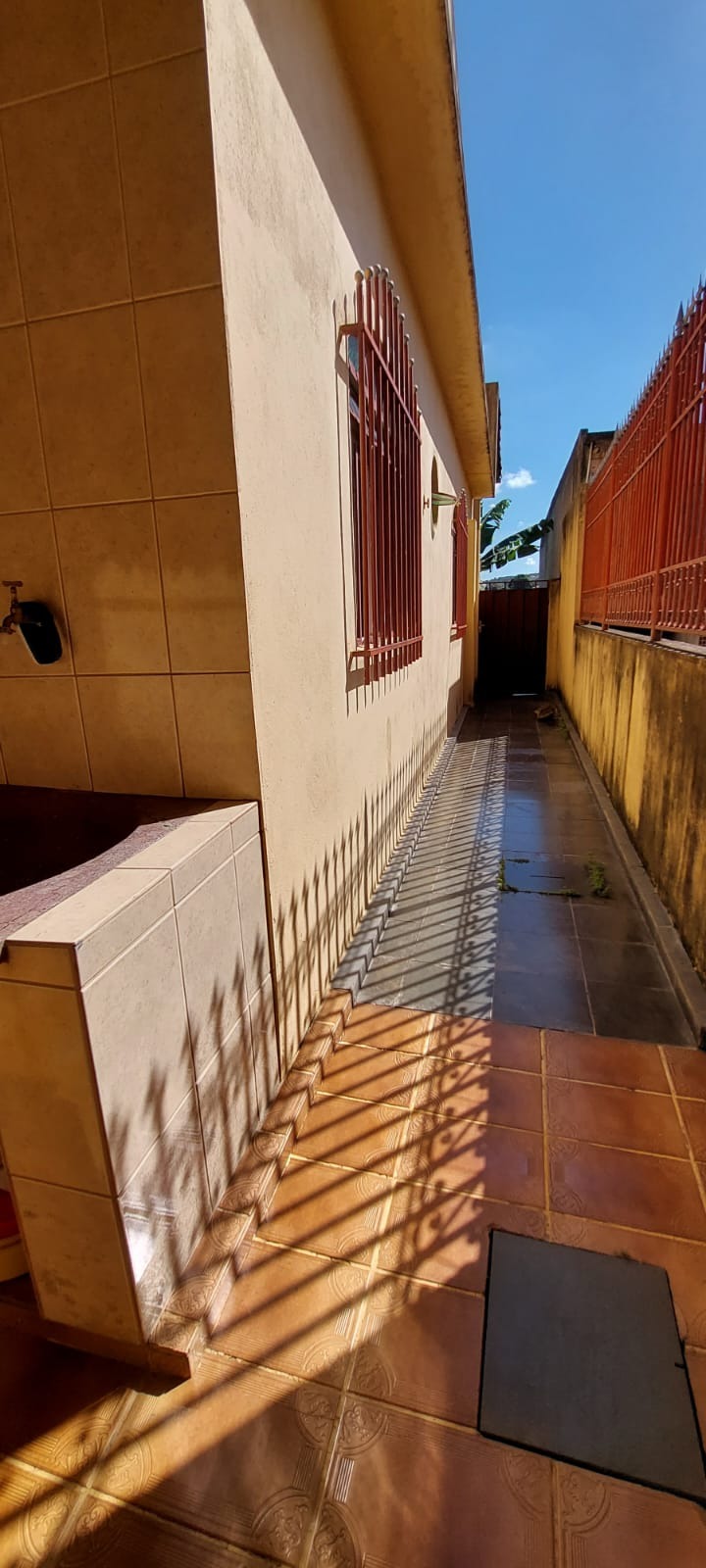 Casa à venda com 3 quartos, 200m² - Foto 4