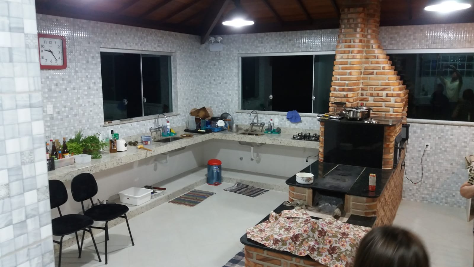 Chácara à venda com 4 quartos, 300m² - Foto 14