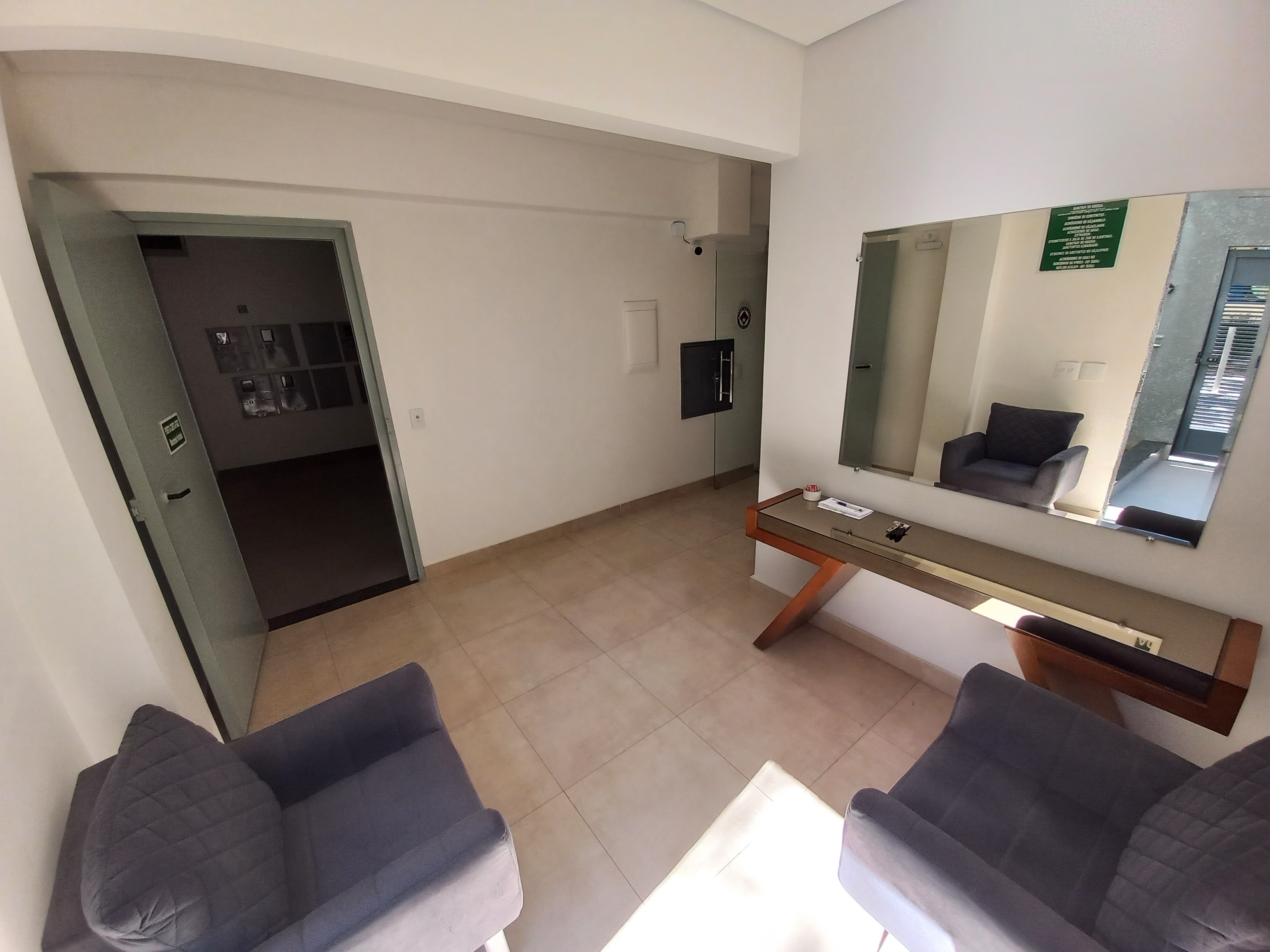 Apartamento à venda com 2 quartos, 60m² - Foto 1