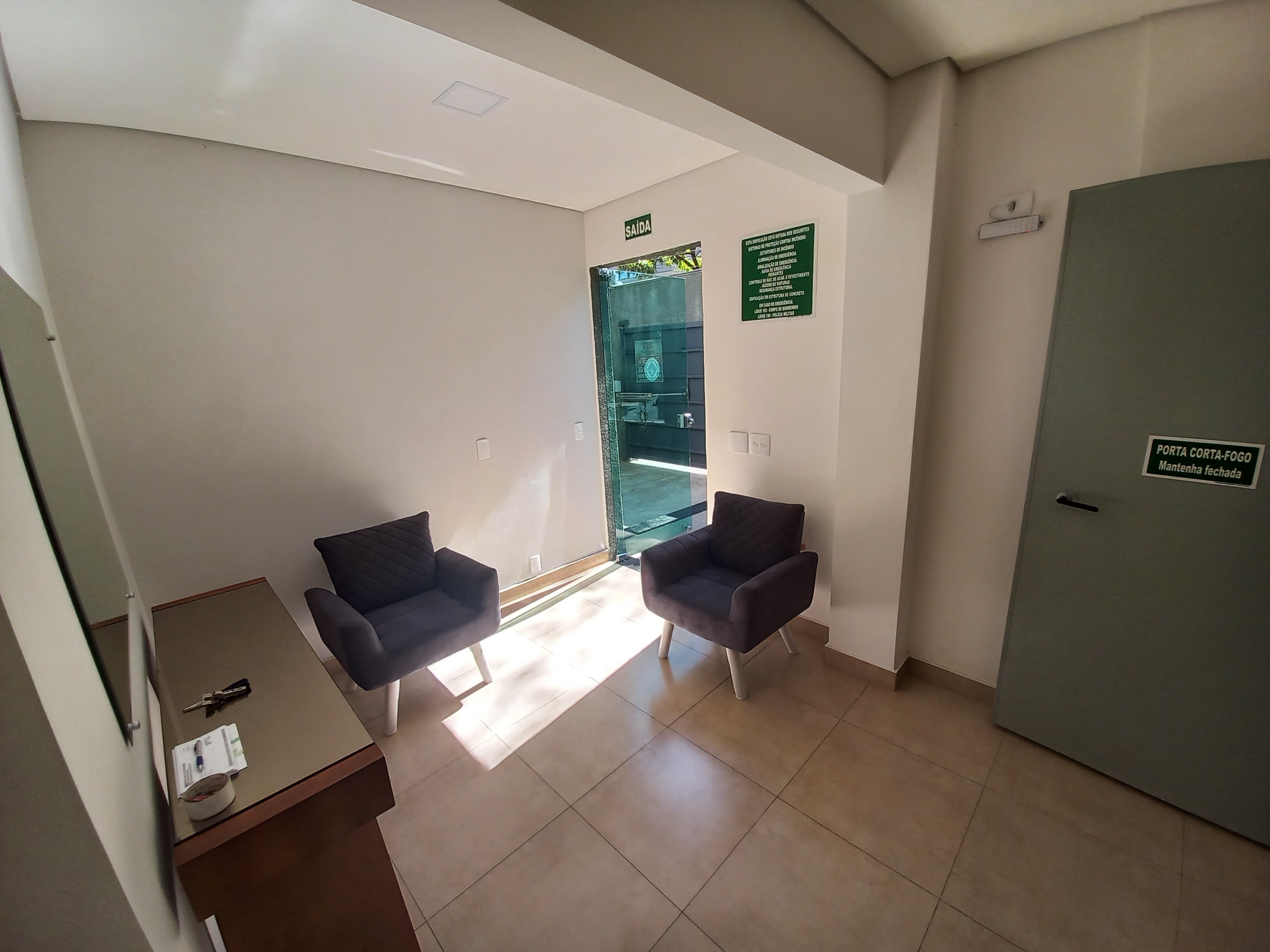 Apartamento à venda com 2 quartos, 60m² - Foto 3