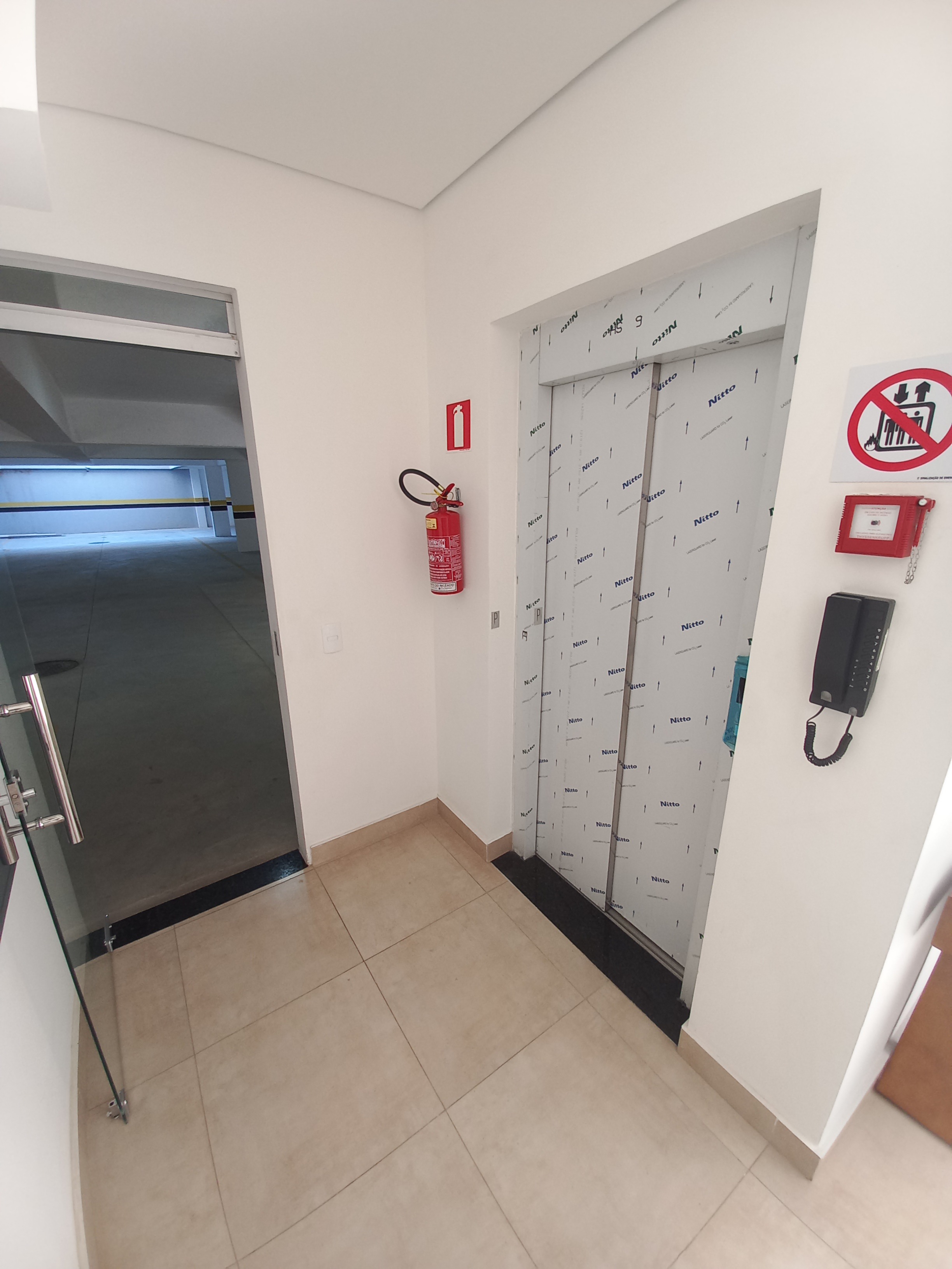 Apartamento à venda com 2 quartos, 60m² - Foto 5