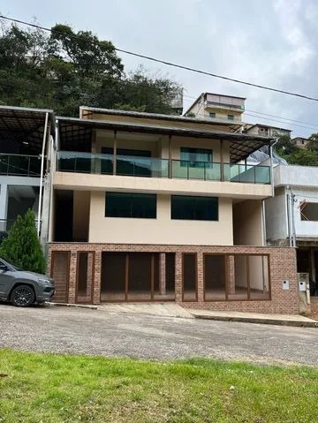 Casa à venda com 3 quartos, 280m² - Foto 1