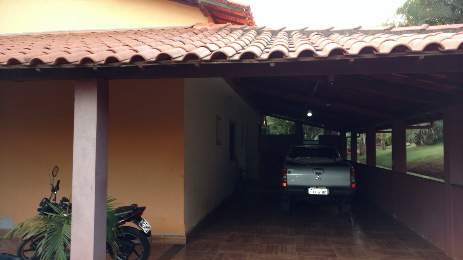 Chácara à venda com 3 quartos, 300m² - Foto 2