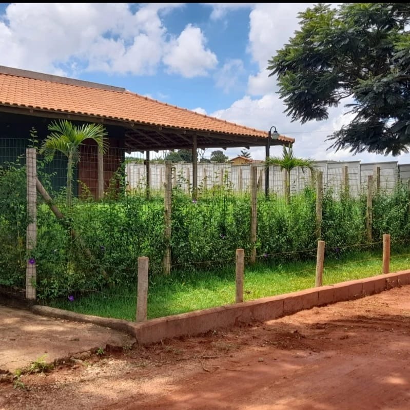 Chácara à venda com 3 quartos, 1m² - Foto 2