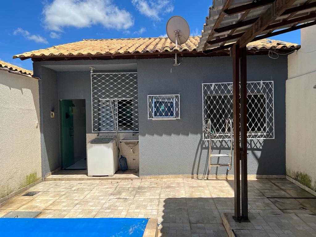 Casa à venda com 2 quartos, 140m² - Foto 1