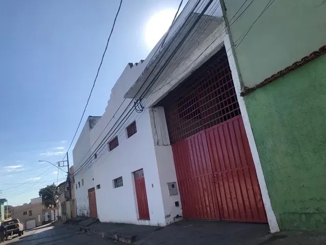 Depósito-Galpão-Armazém à venda, 360m² - Foto 1