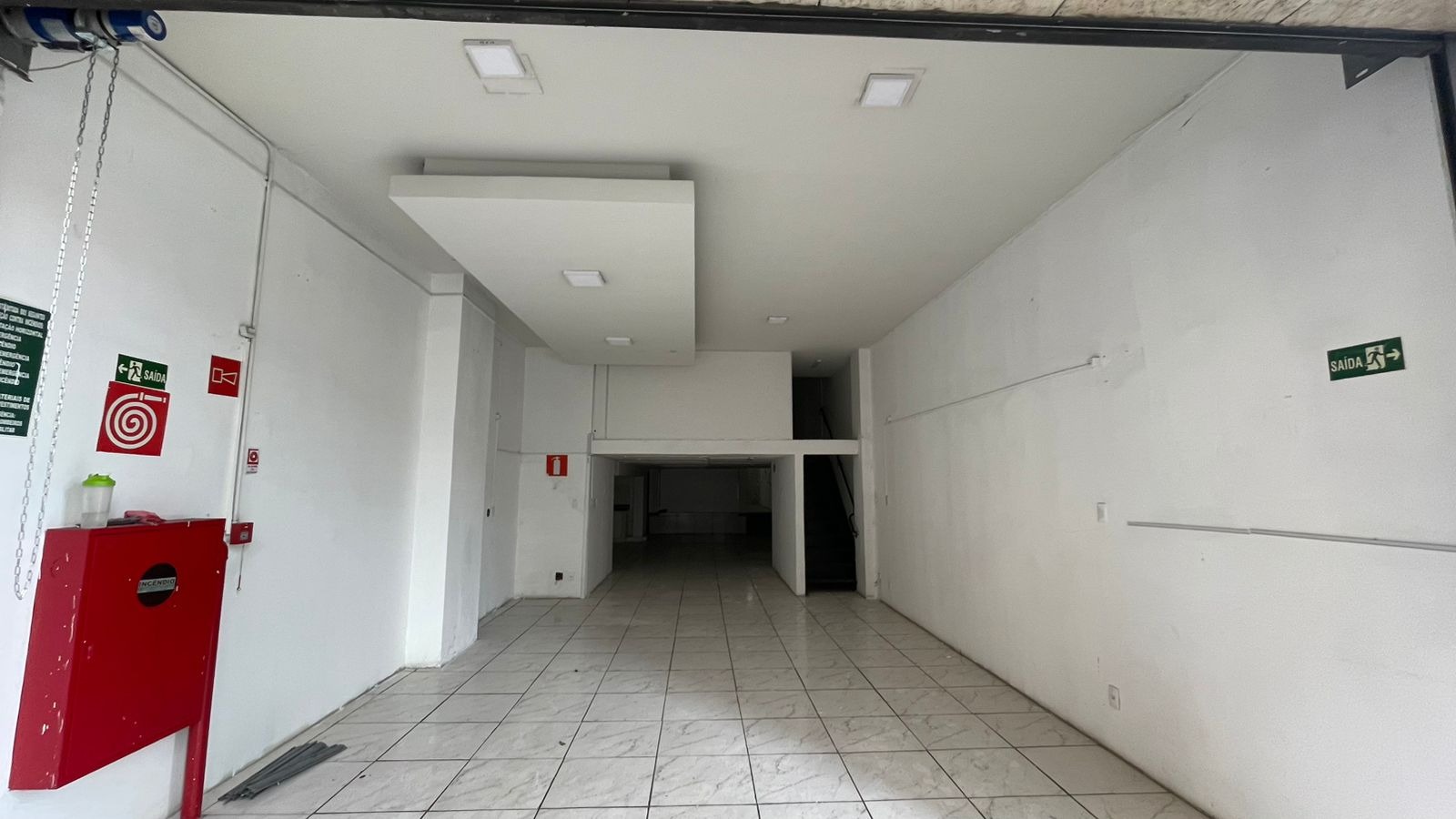 Loja-Salão para alugar, 132m² - Foto 2