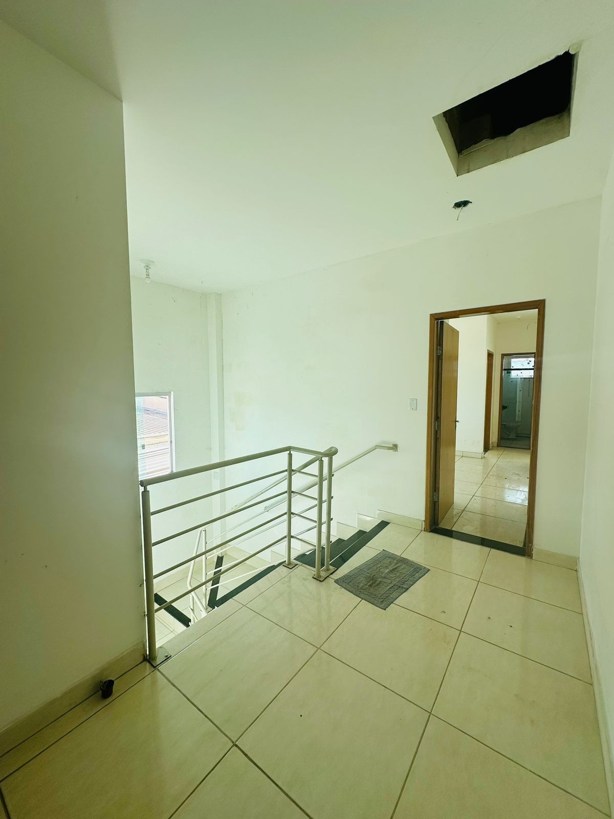 Apartamento à venda com 4 quartos, 200m² - Foto 4