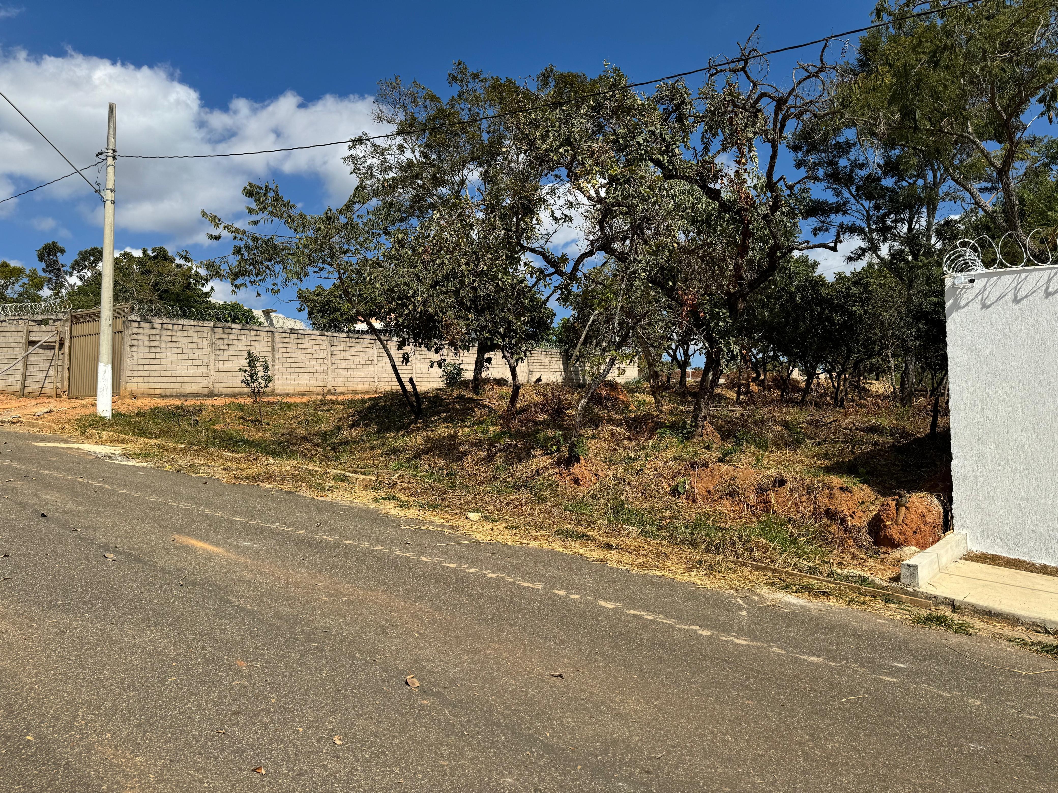 Terreno à venda, 1000m² - Foto 2