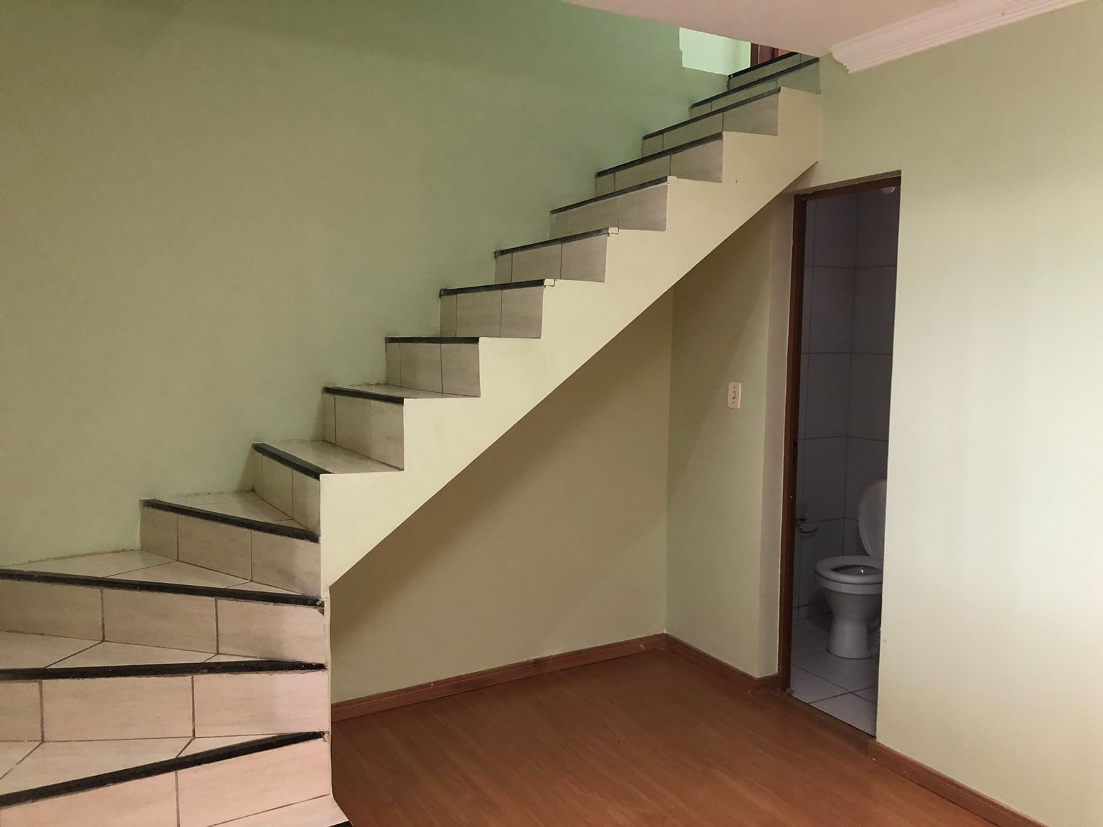 Casa à venda com 3 quartos, 110m² - Foto 2