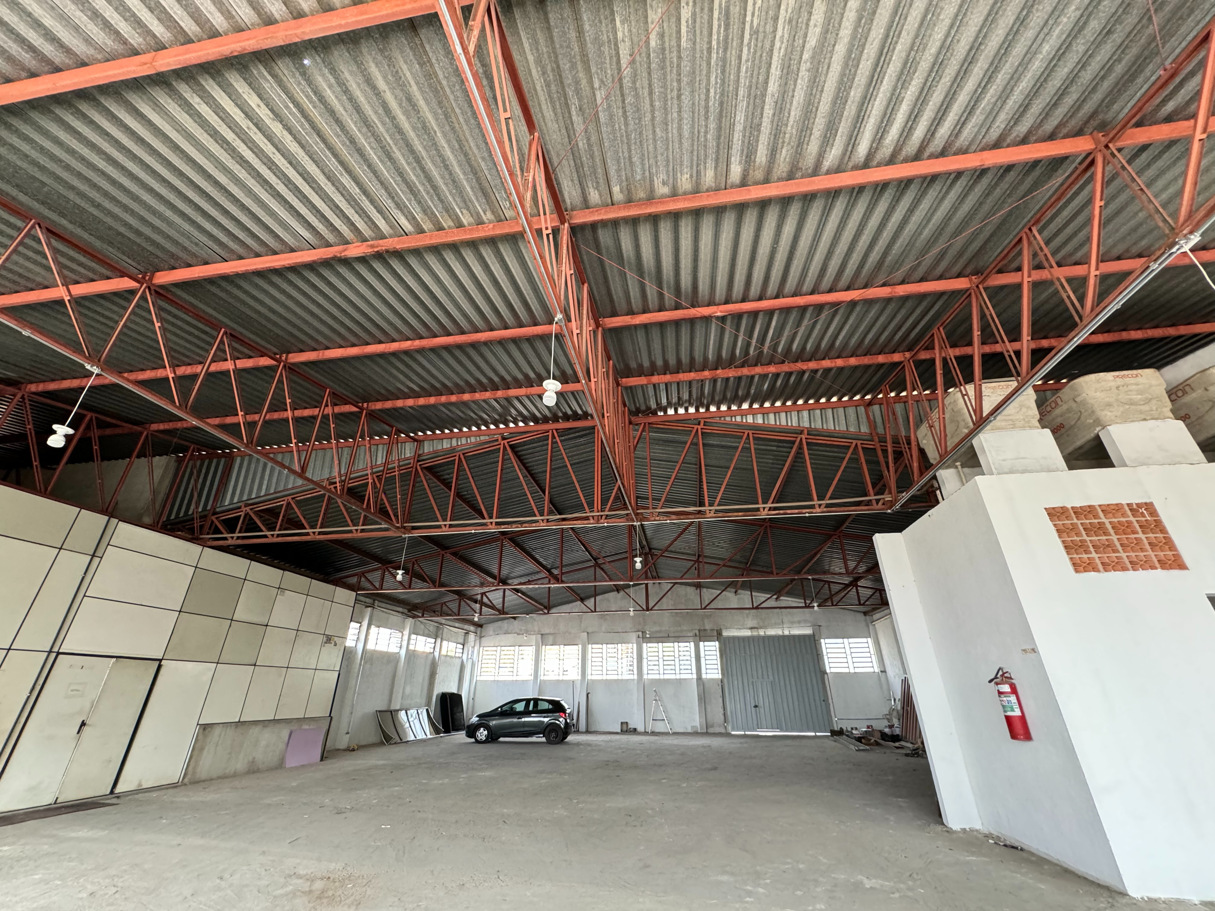 Depósito-Galpão-Armazém para alugar, 520m² - Foto 1