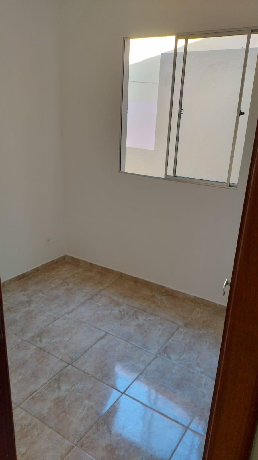 Casa à venda com 3 quartos, 100m² - Foto 4