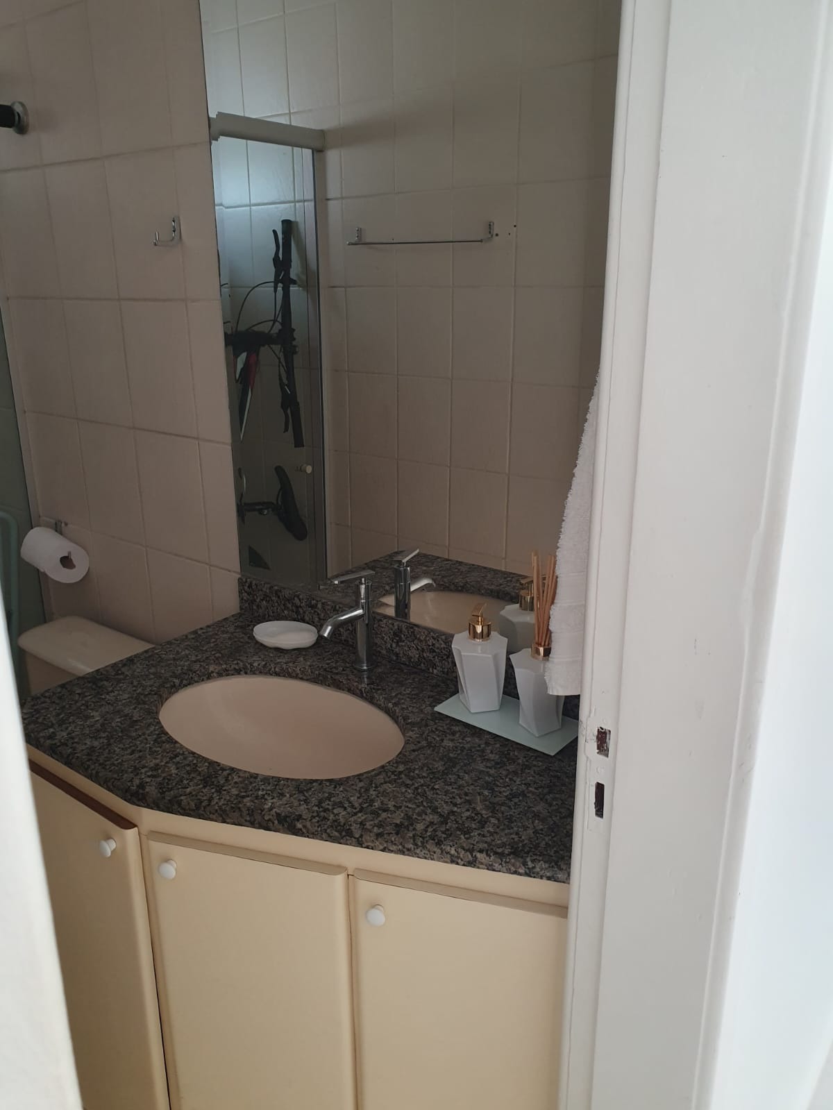 Apartamento para alugar com 3 quartos, 80m² - Foto 9