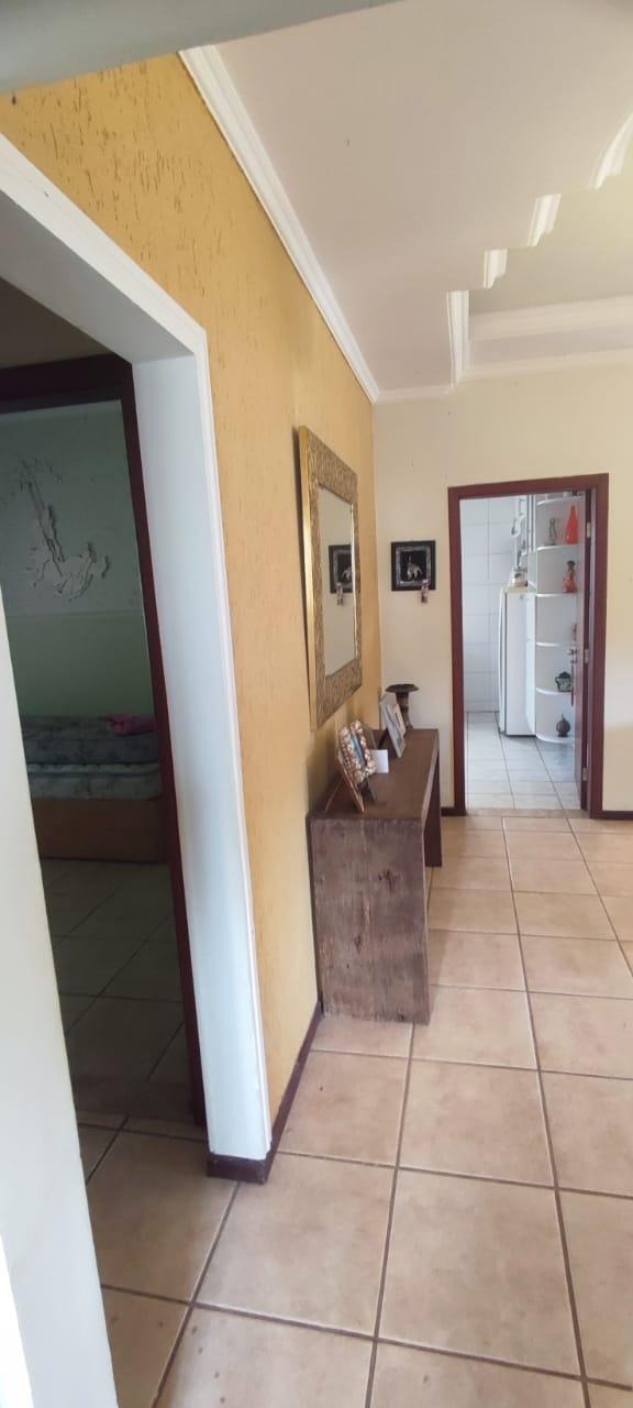 Chácara à venda com 3 quartos, 200m² - Foto 13