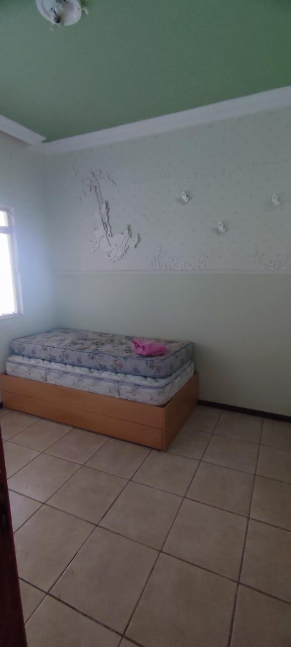 Chácara à venda com 3 quartos, 200m² - Foto 12