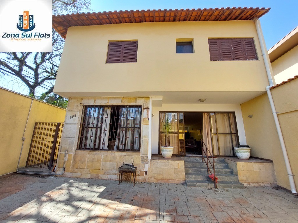 Casa à venda e aluguel com 4 quartos, 311m² - Foto 2