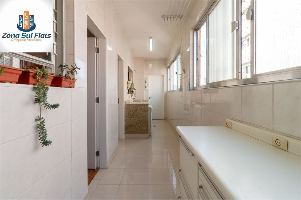 Apartamento à venda com 3 quartos, 212m² - Foto 30