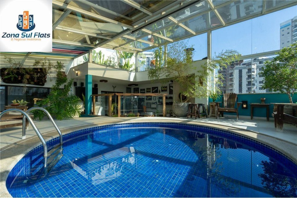 Cobertura à Venda Na Região do Panamby Com 2 Dormitórios Sendo 1 Suíte e 4 Vagas - Piscina Privativa