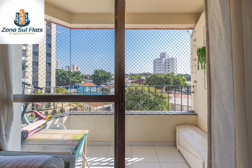 Apartamento à venda com 2 quartos, 70m² - Foto 12