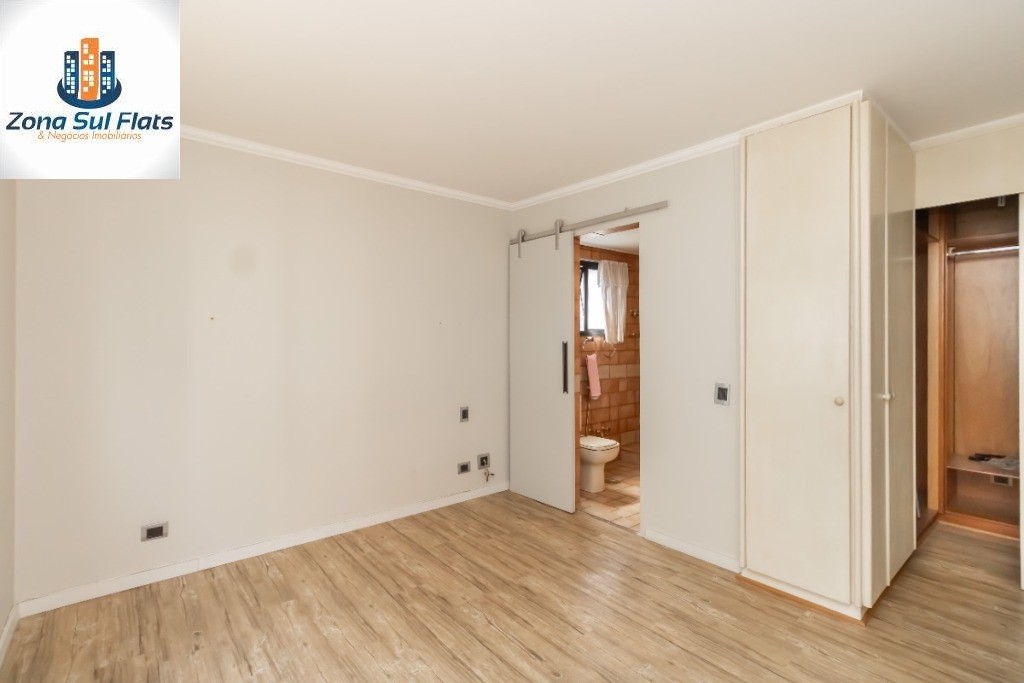 Apartamento à venda com 3 quartos, 136m² - Foto 19