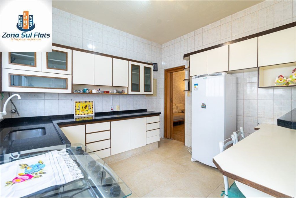 Apartamento à venda com 3 quartos, 144m² - Foto 8