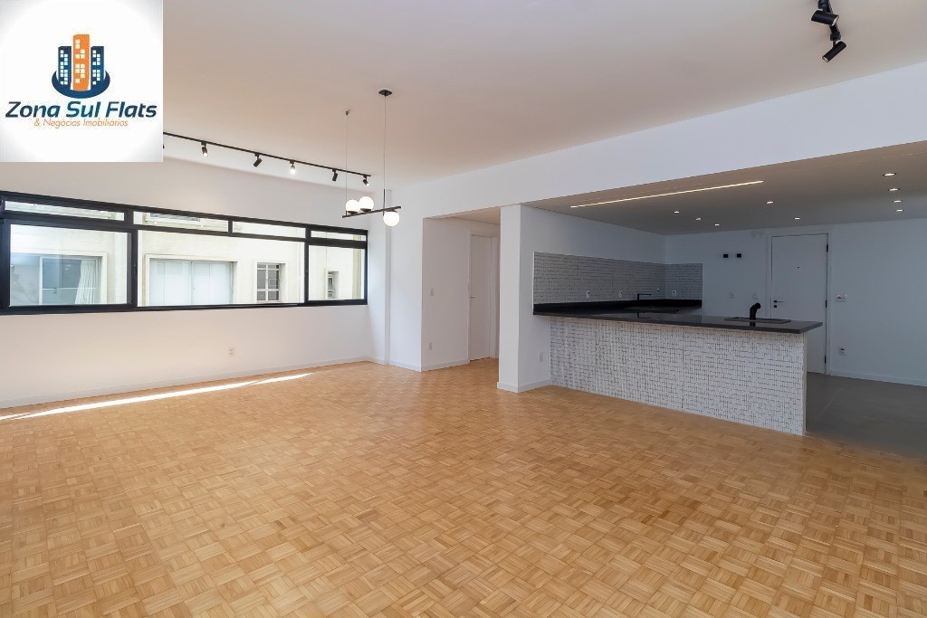 Apartamento à venda com 3 quartos, 221m² - Foto 2