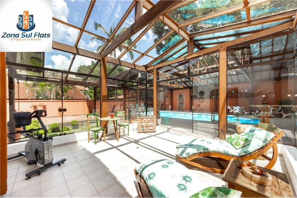 Casa à venda com 4 quartos, 1000m² - Foto 2