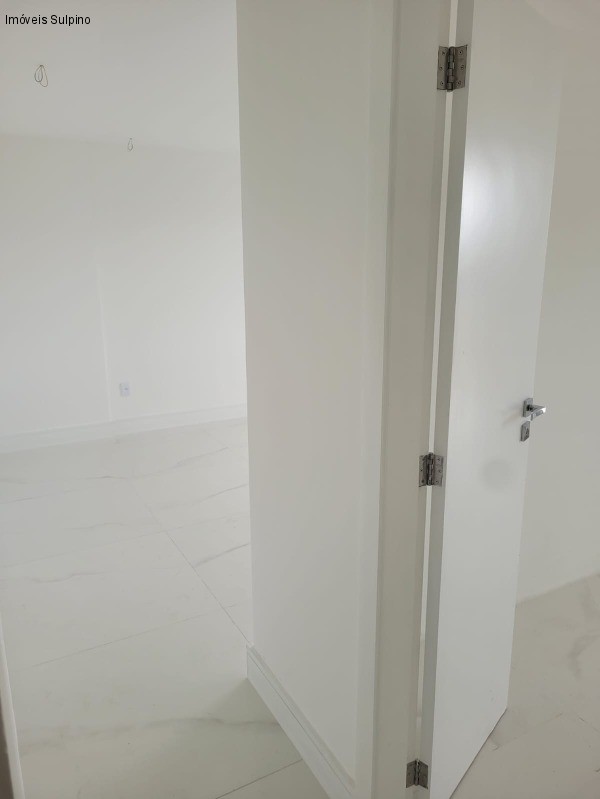 Apartamento à venda com 2 quartos, 190m² - Foto 13