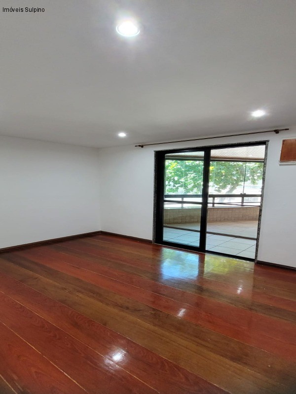 Apartamento à venda com 3 quartos, 170m² - Foto 5