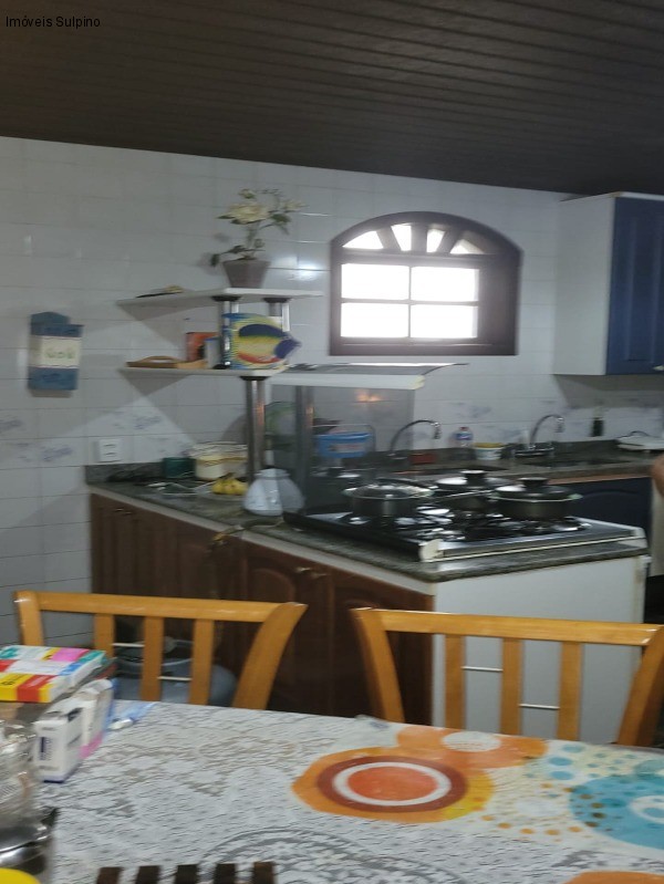 Casa à venda com 3 quartos, 300m² - Foto 13